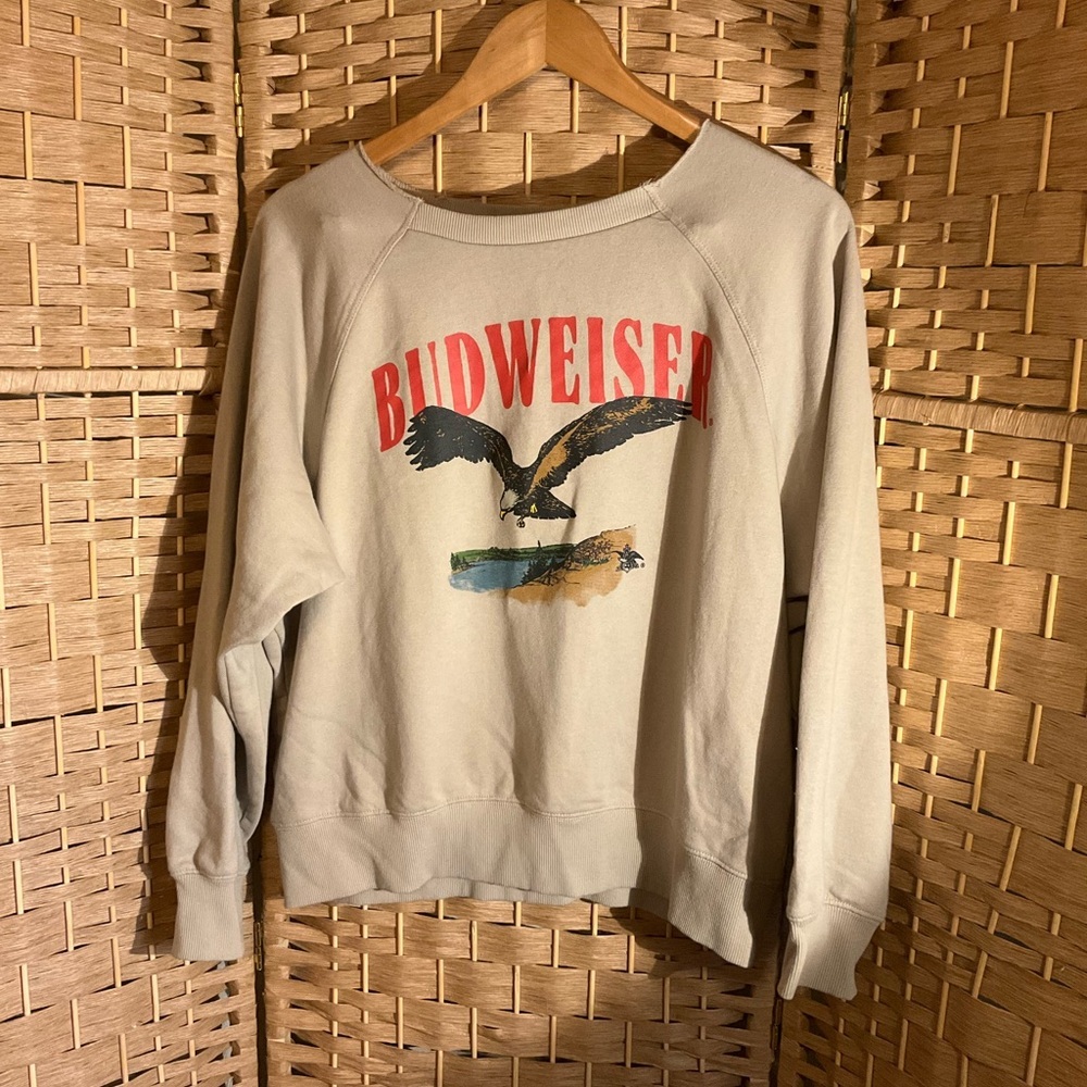 🦅 Budweiser Eagle Graphic Sweatshirt - Picture 2 of 10